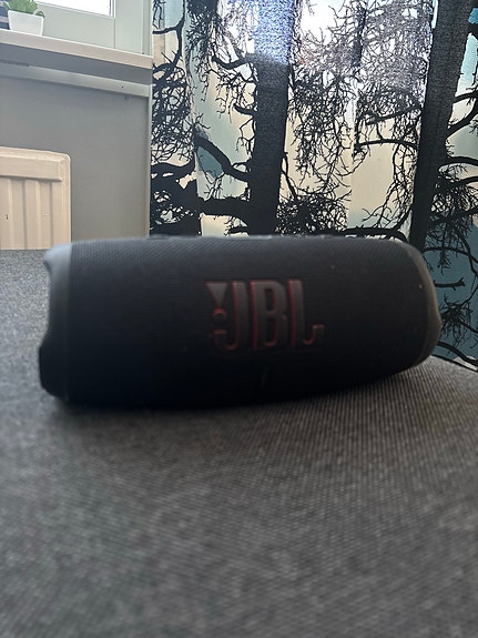 JBL Charge 5 bluetooth-kaiutin musta
