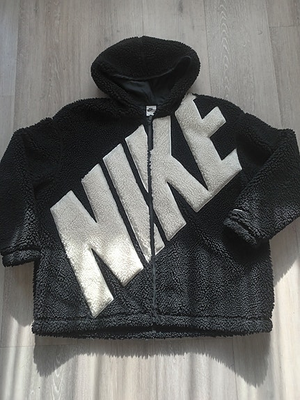 Nike karvatakki 42/44