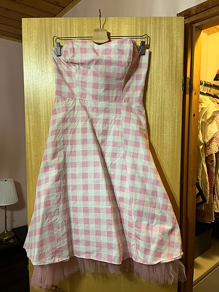 Ruudullinen mekko