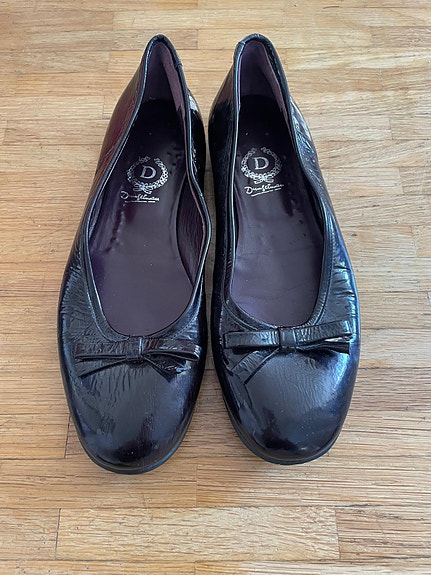 Ballerinat mustaa kiiltonahkaa