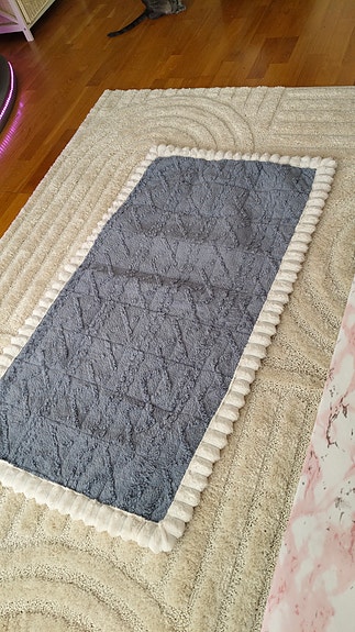 Harmaa sohvan päällinen. 70x120cm
