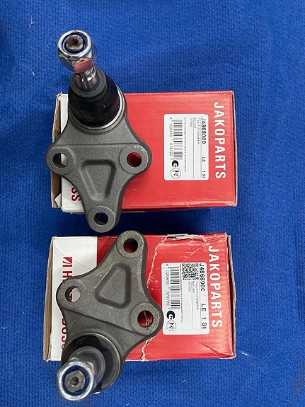 Suzuki Vitara alatukivarren pallonivelet