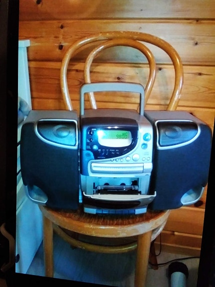 Siitä  Philipsin radio soitin