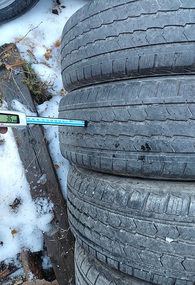 Kesärenkaat 225/65/17 M+S,  yli 7 mm kulutus pintaa x 2