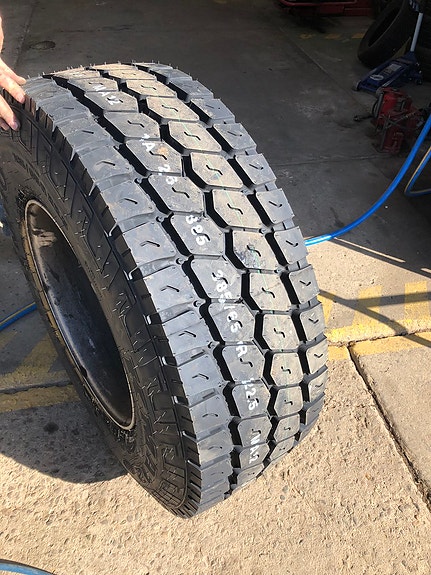 KA Kuorma-auton renkaat 385/65R22,5 Kumho KMA12 160K M+S 3PMSF