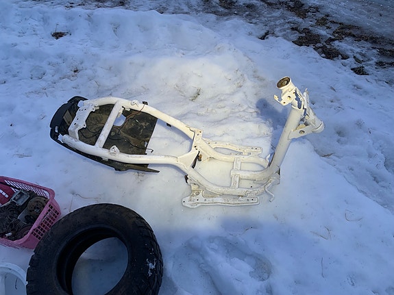 Yamaha slider runko ja osia