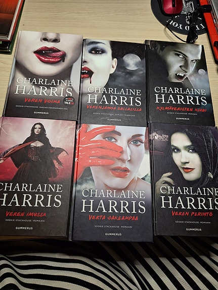 Charlaine Harris kirjat