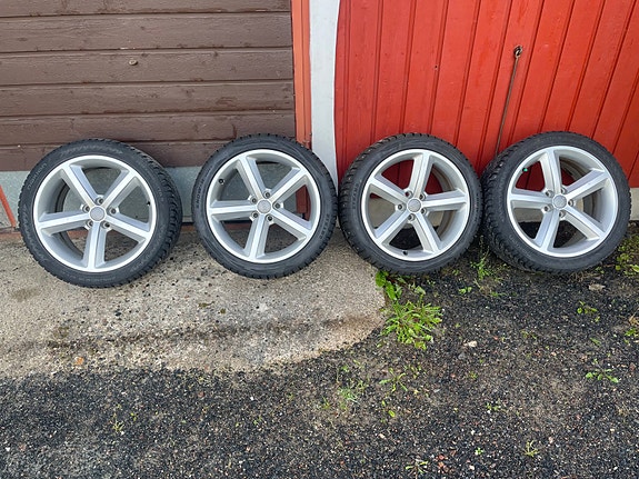 Audi 18” vanteet nastarenkailla