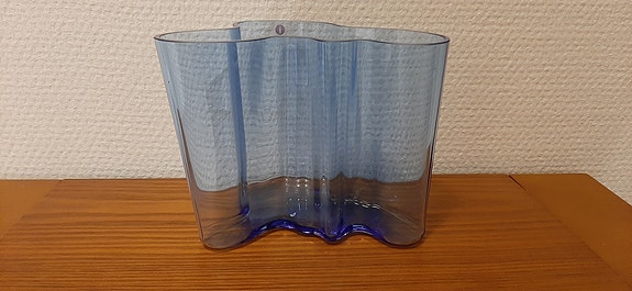 Iittala Aalto-maljakko 120 mm, kaiverrus ALVAR AALTO