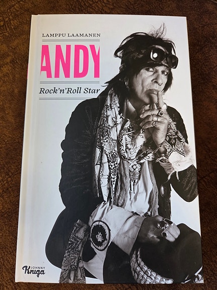 Andy McCoy Andy Rock’n’Roll Star kirja kovakantinen