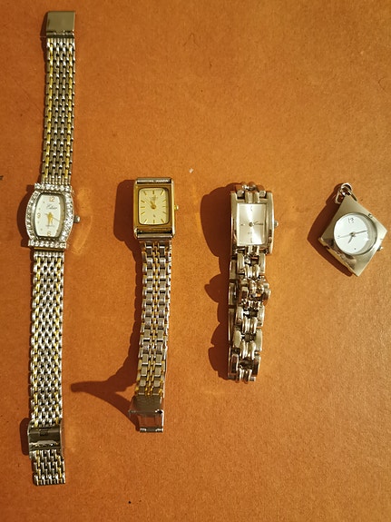 Citizen quartz -kello ja muita quartz-kelloja