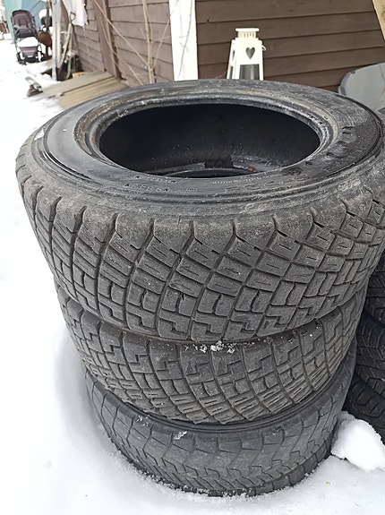 Rallirenkaat. 2kpl 205-65-15