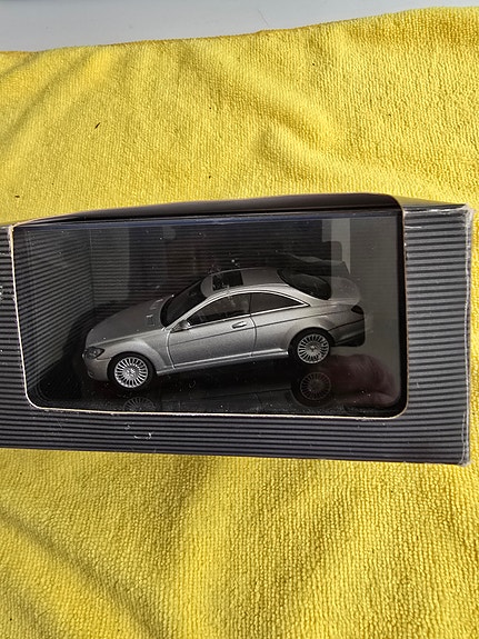 Mercedes-Benz CL-Class 1:43 AUTOart keräilymalli
