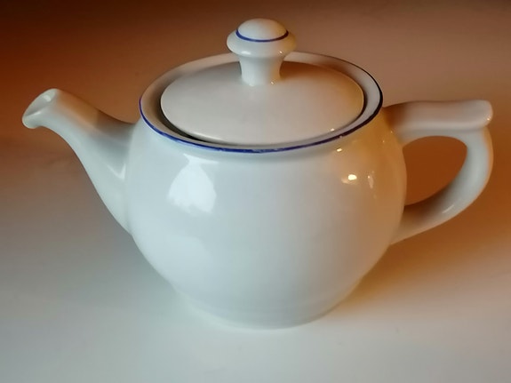 Arabia vintage teekannu piippuleimalla