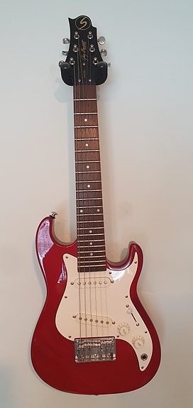 Samic MMB-1 lasten sähkökitara + Fender G-Deg junior kitarvahvistin -paketti