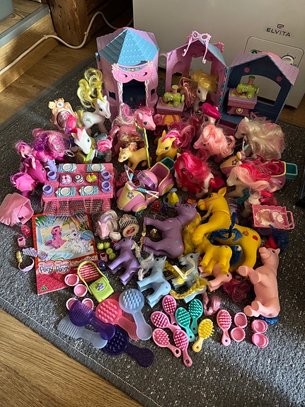 Valtava setti My Little Pony G3 -leluja