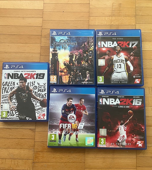 Playstation 4 pelipaketti NBA 2K16, 2K17,  2K19, FIFA 15, Kingdom Hearts III