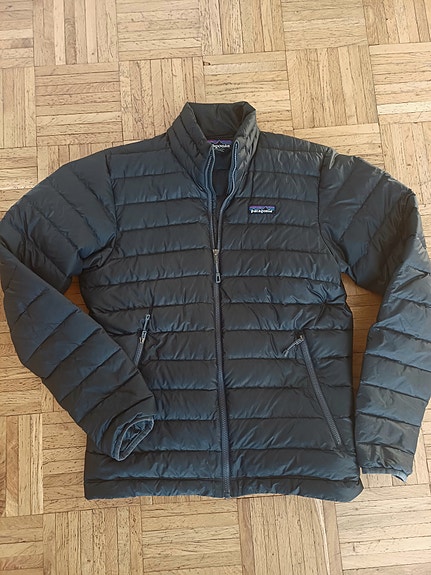 Patagonia Down Sweater miesten talvitakki XS musta untuva