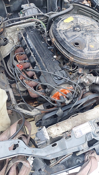 MB W124 -89 300E 4-matic moottori