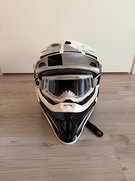 Motocross / Enduro kypärä Z1R + 100% ajolasit