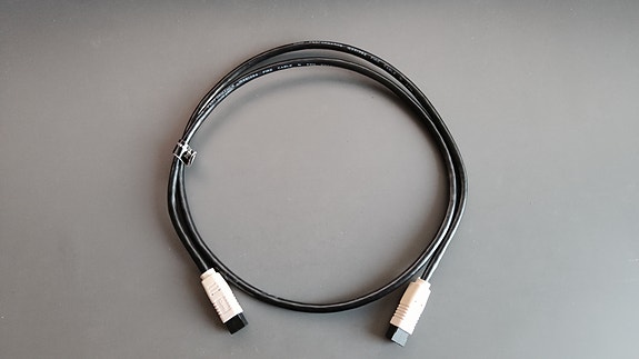 FireWire-kaapeli 9-pin