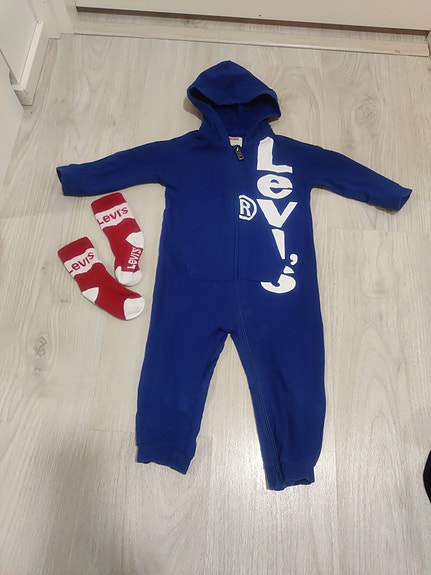 Levi’s college haalari 80