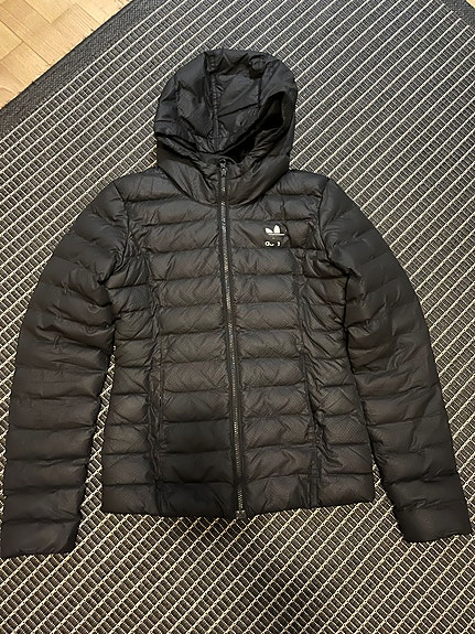 Adidas toppatakki koko 34
