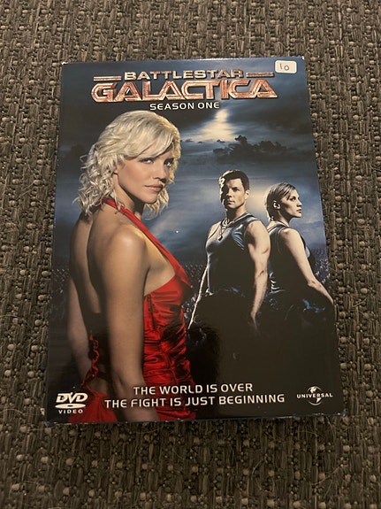 DVD: Battlestar Galactica - kausi 1