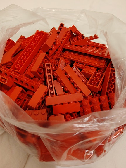 Lego palikat punaiset