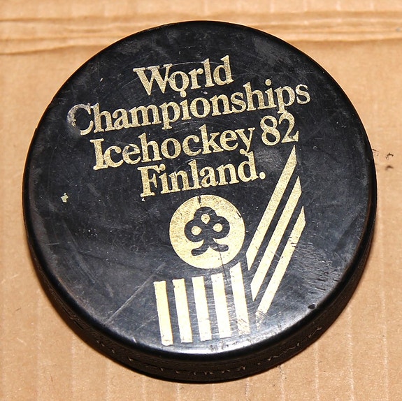 Jääkiekkon MM-82 kisojen kiekko