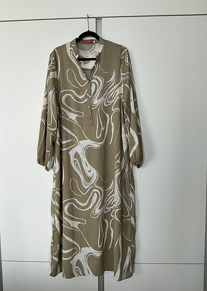 Tyylikäs mekko XXL