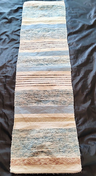 Pitkä poppana pöytäliina keinunpäällinen istuinalusta 41x145cm