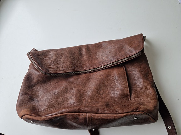 Lumi Theodore messenger bag