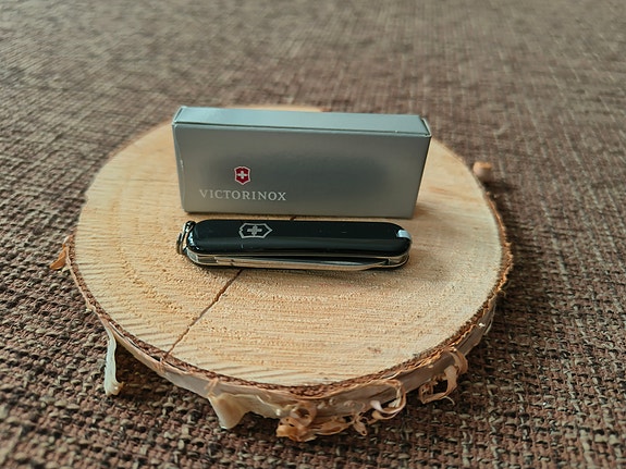 Victorinox Classic SD -avaimenperälinkkuveitsi