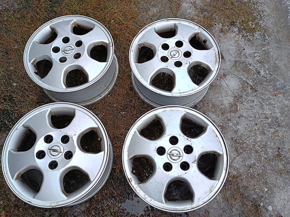 Opelin alumiini vanteet 15"