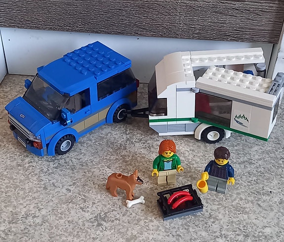 Lego City 60117.Van & Caravan
.