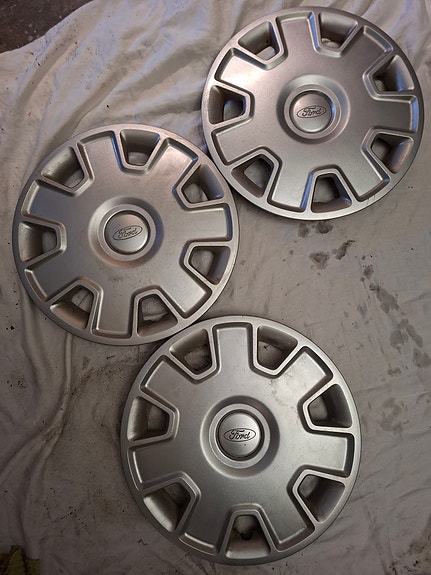 Koristekapselit Ford 15" 3 kp