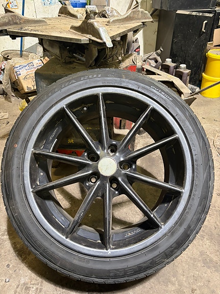 275/40-20 Nexen kesärenkaat 9x20 vanteilla