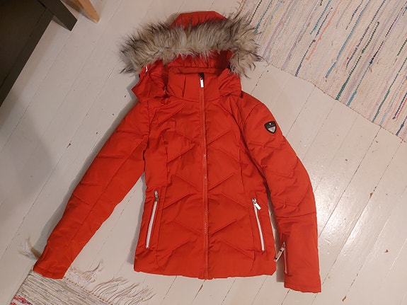 Icepeak punainen toppatakki