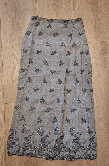 Harmaa hame koko 38