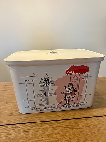 Iso laatikko kannella / Pariisi-kuvio