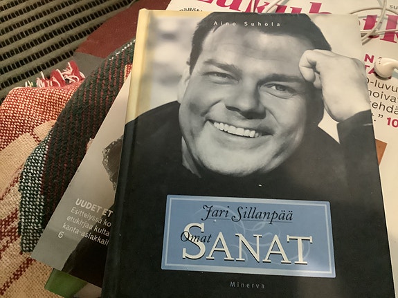 Jari Sillanpää Omat sanat kirja kovakantinen