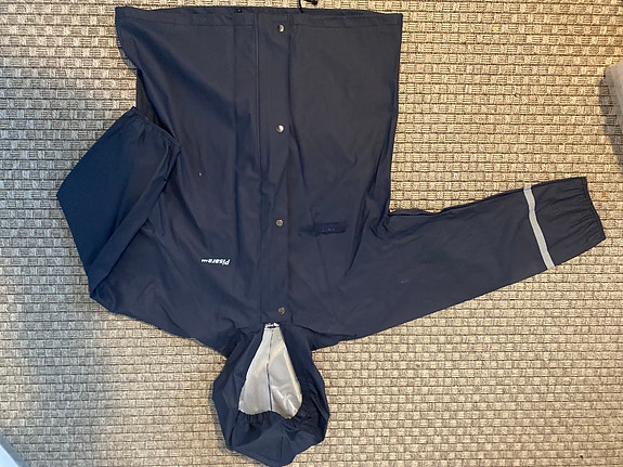 Pisara-sadetakki 140 cm
