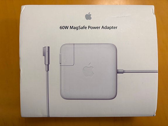 Apple 60W MagSafe virtalähde