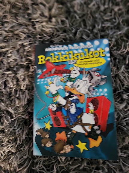 Aku ankan taskukirja: Rokkikukot 1&2
