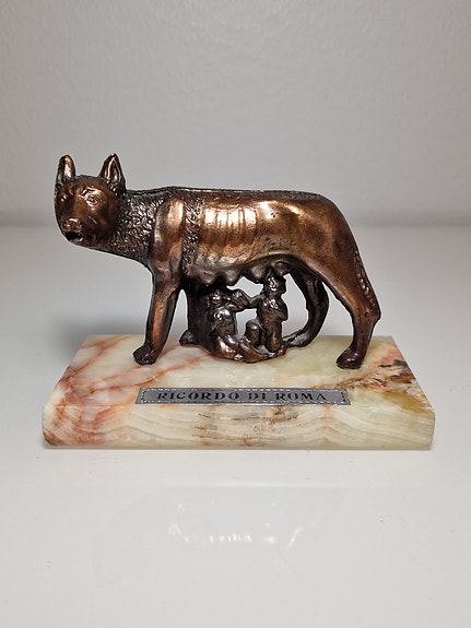 Vintage patsas Capitoliumin susi, Romulus ja Remus, pronssia