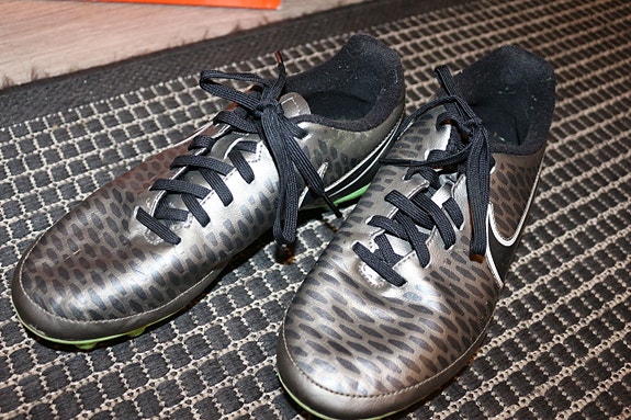 Nike Magista -nappulakengät 36.5 + säärisuojat + sukat  *Ei postikuluja*