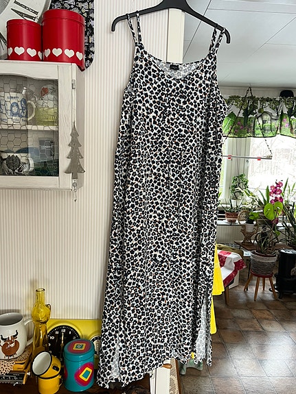 Nanso pitkä mekko. XL, käyttämätön