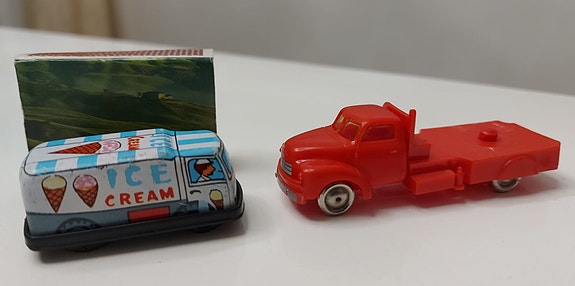 Product image 1 of 2