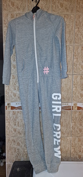 Raahe, Pyhäjoki. Jumpsuit, haalarin, kotiasu 152